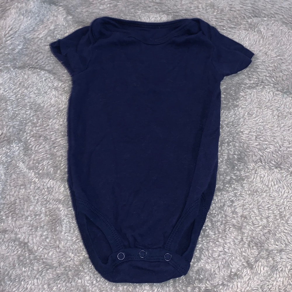 (3 for $10) Carter’s onesie/bodysuit 6 month baby boy clothing